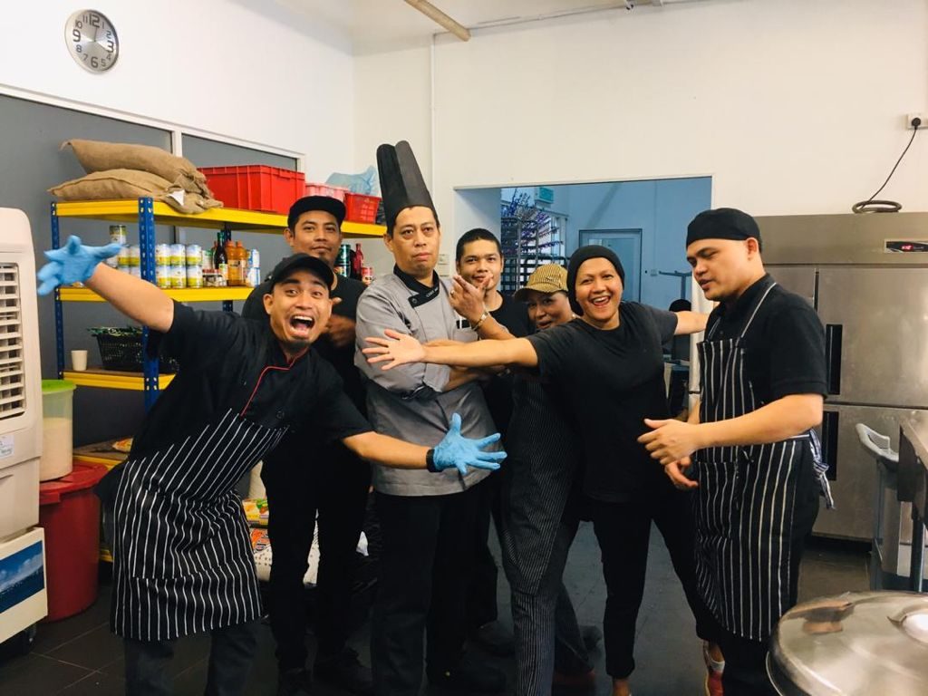 Pasukan dapur Grand Ammara